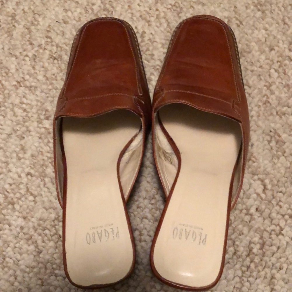 Used high heel slipper